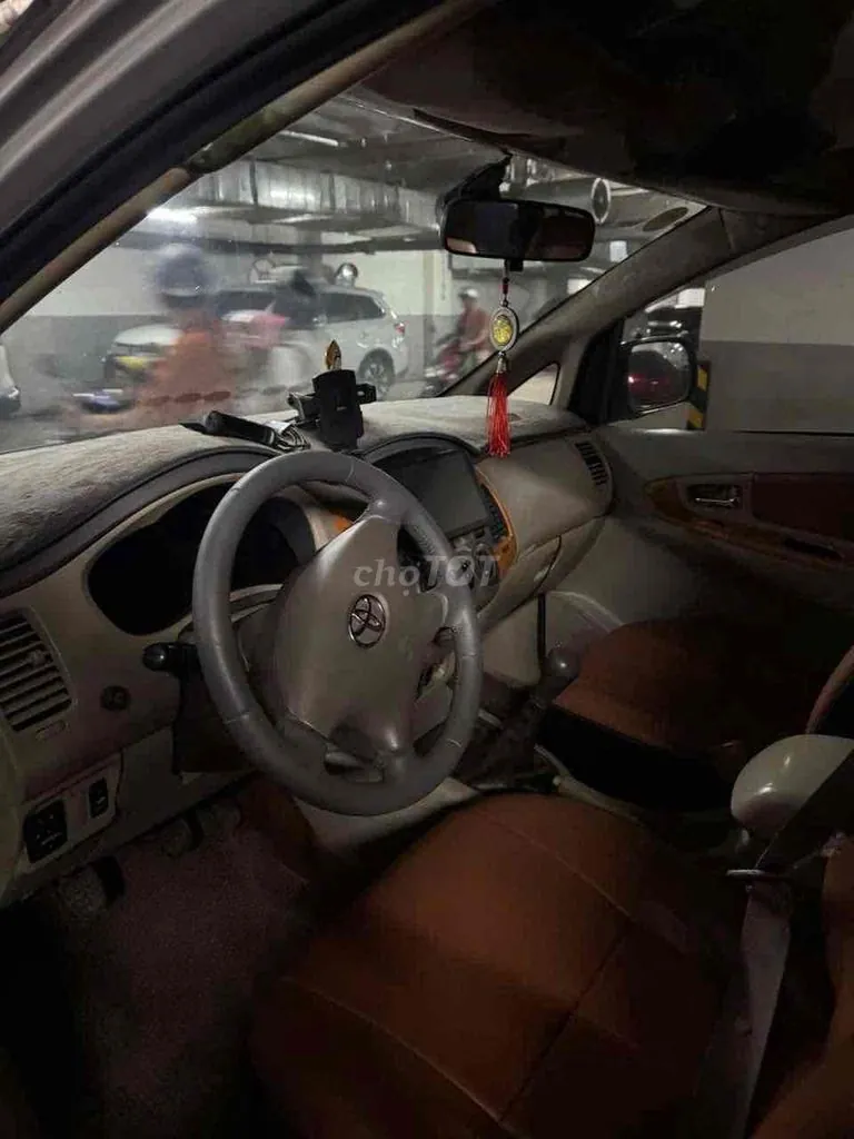 Toyota Innova 2009 photo 2