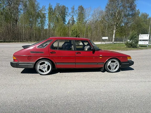 Saab 900 1988 photo 2