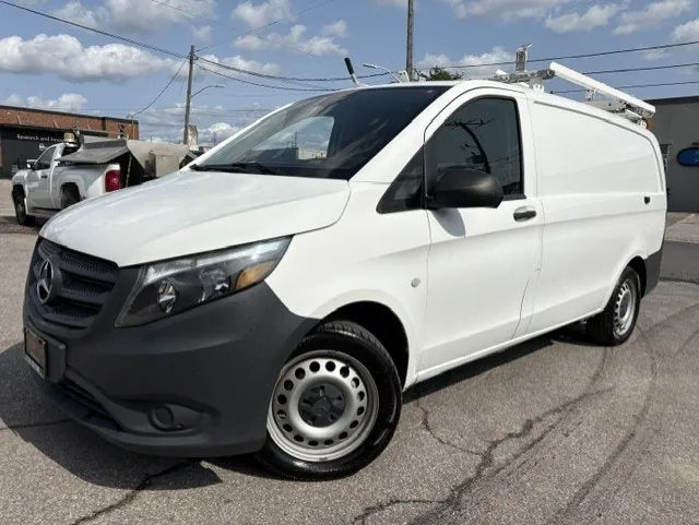 Mercedes-Benz Metris Van