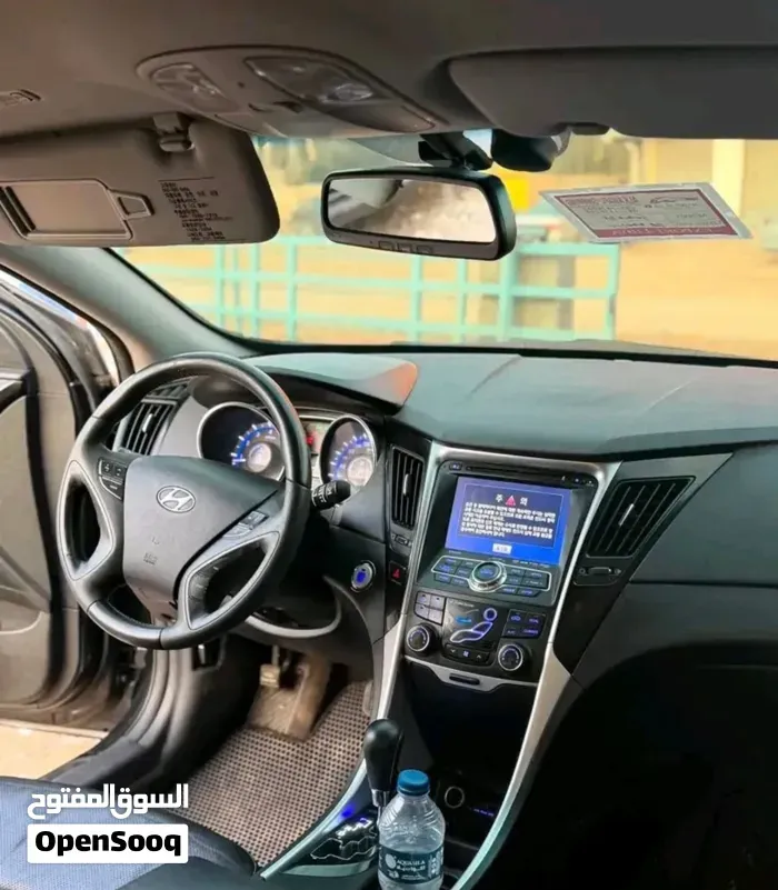 Hyundai Sonata 2012 photo 2