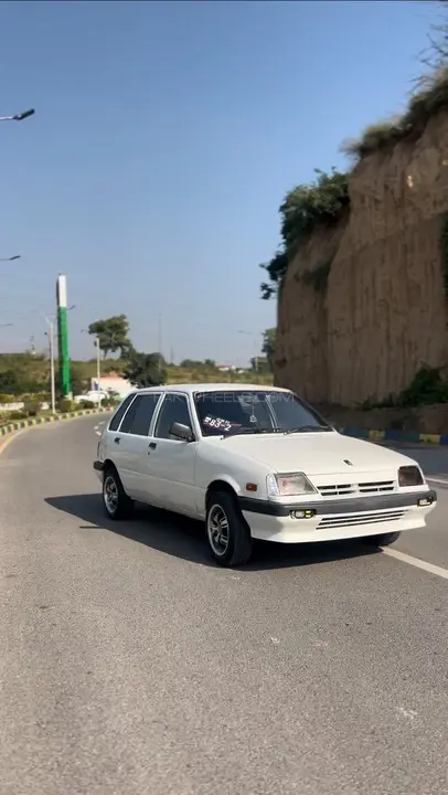 Suzuki Khyber