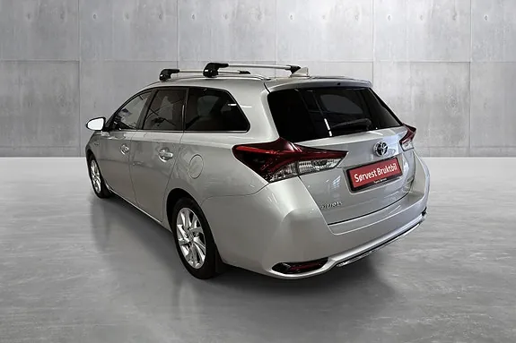 Toyota Auris 2018 photo 3