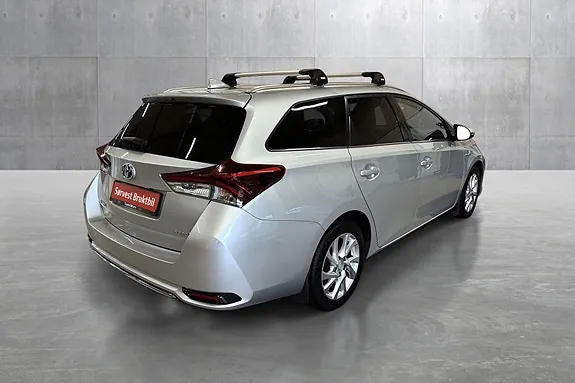 Toyota Auris 2018 photo 5