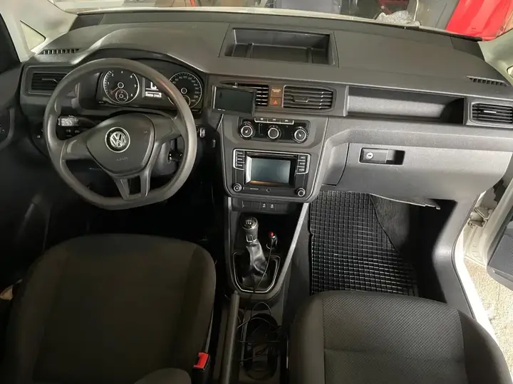 Volkswagen Caddy 2017 photo 2