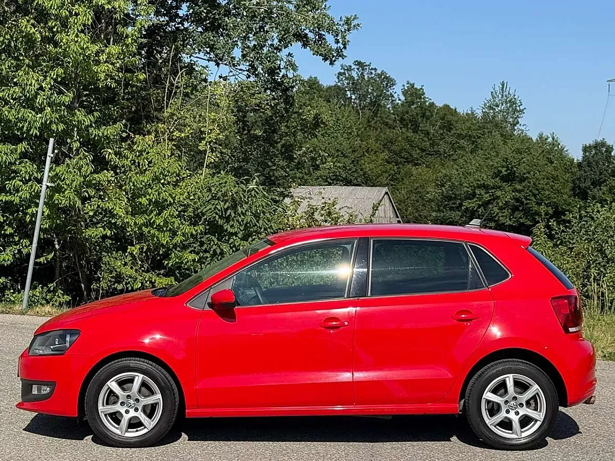 Volkswagen Polo 2012 photo 2