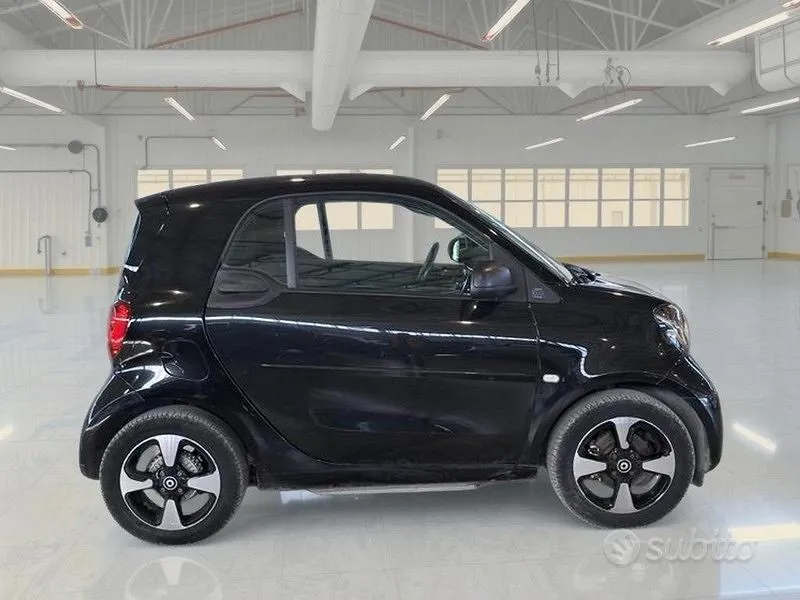 Smart Fortwo 2021 photo 3