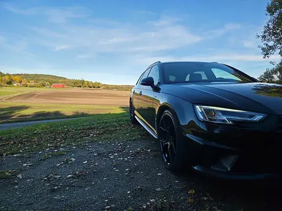 Audi A4 2019 photo 2