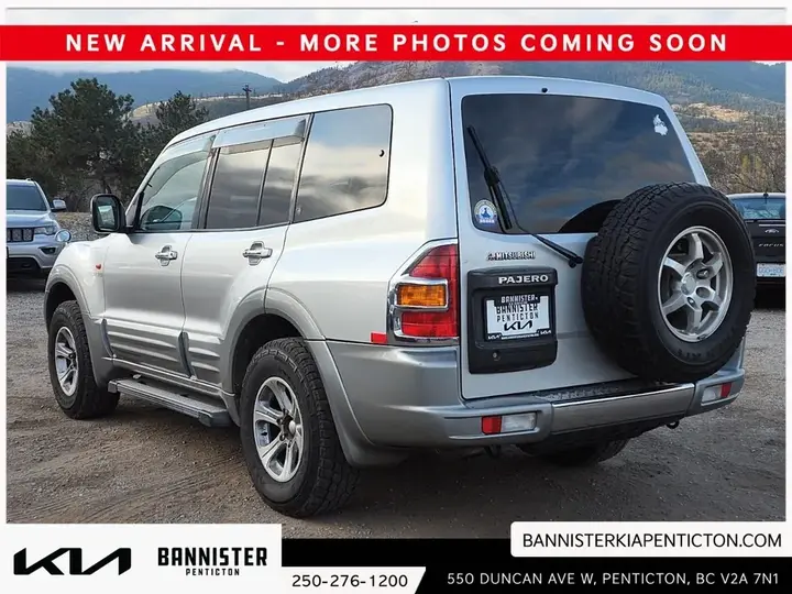 Mitsubishi Pajero 2000 photo 4