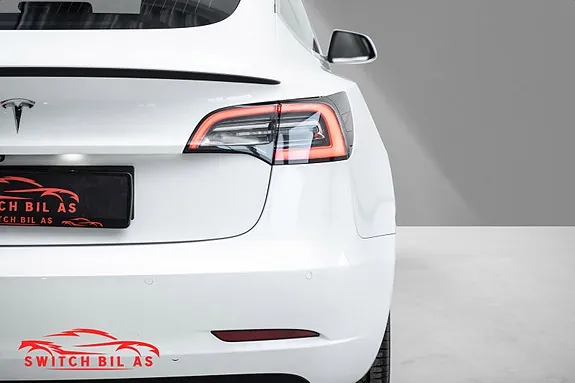 Tesla Model 3 2020 photo 4