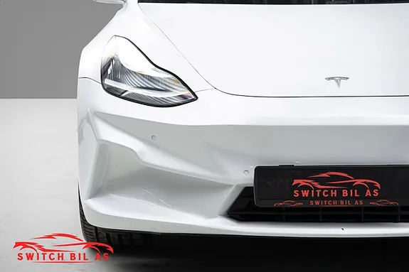 Tesla Model 3 2020 photo 3