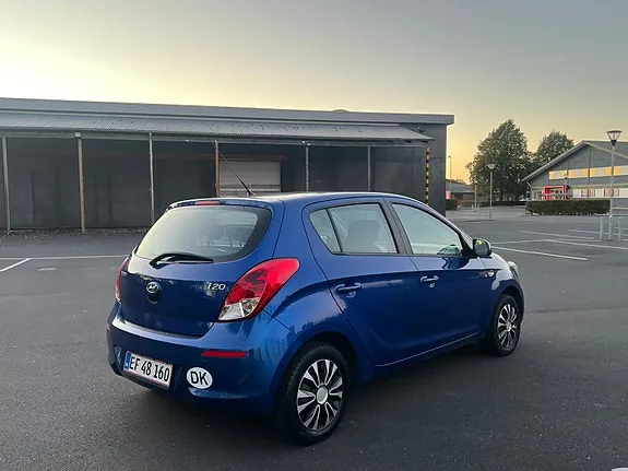 Hyundai I20 2012 photo 3