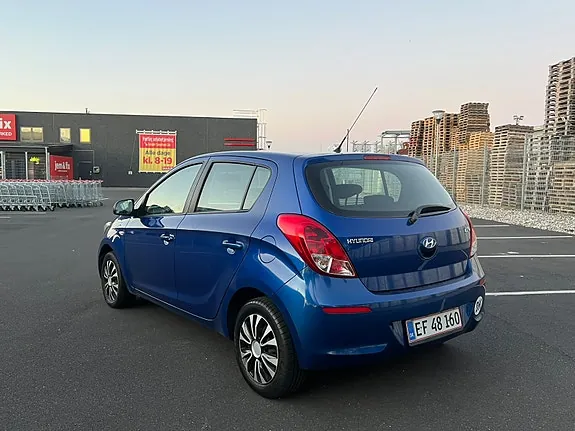 Hyundai I20 2012 photo 2