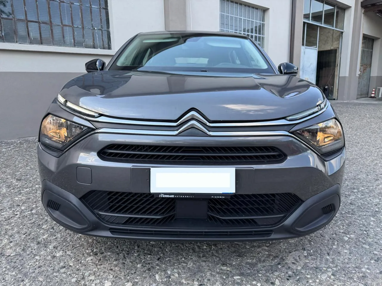 Citroen C4 2024 photo 2