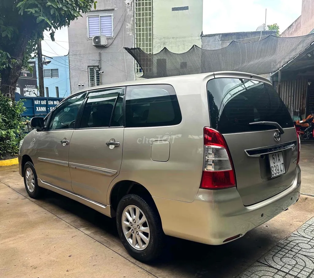 Toyota Innova 2014 photo 3