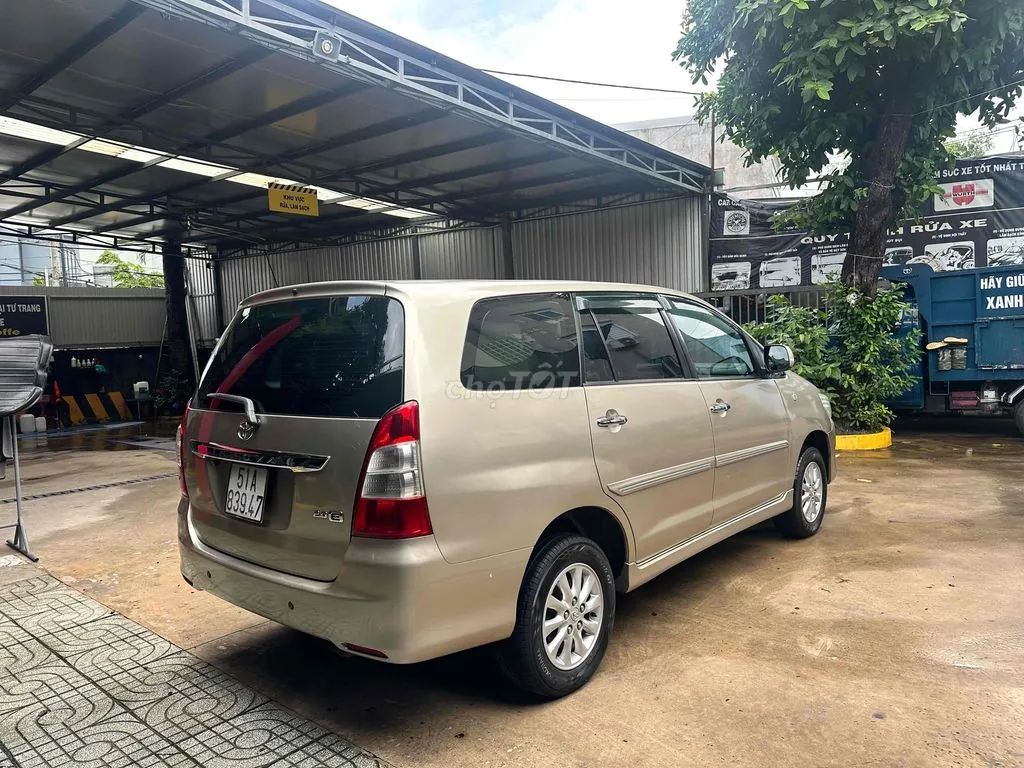 Toyota Innova 2014 photo 2