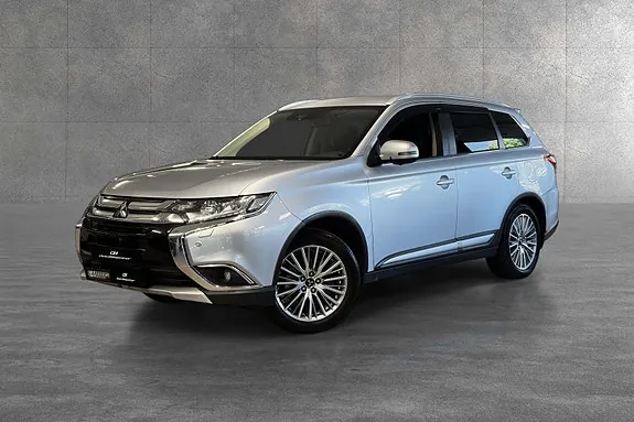 Mitsubishi Outlander 2016 photo 2