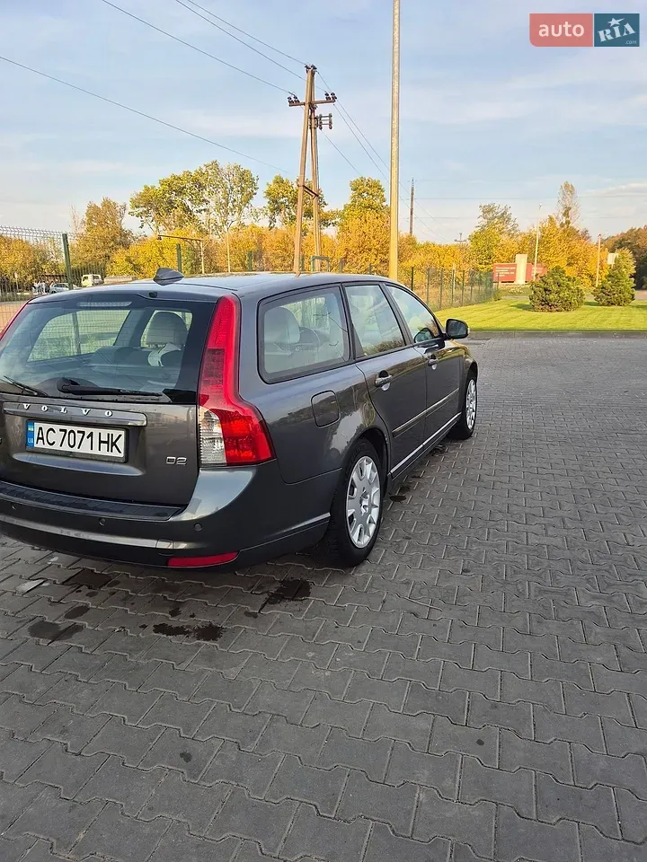 Volvo V50 2010 photo 5
