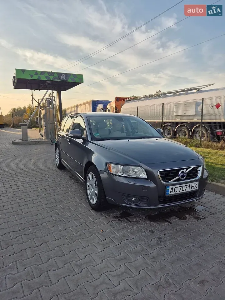 Volvo V50 2010 photo 3