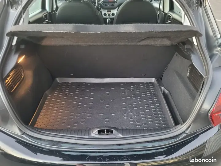 Peugeot 208 2018 photo 5