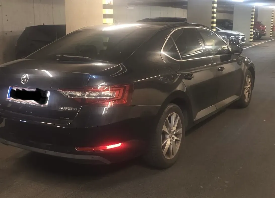Skoda Superb 2018 photo 3