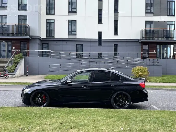 BMW 335 2016 photo 4