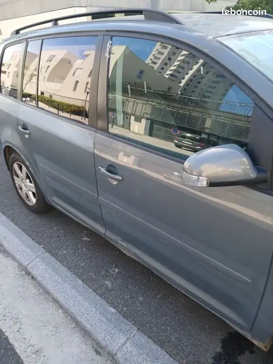 Volkswagen Touran 2005 photo 3