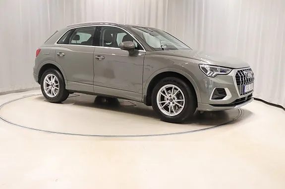 Audi Q3 2019 photo 3
