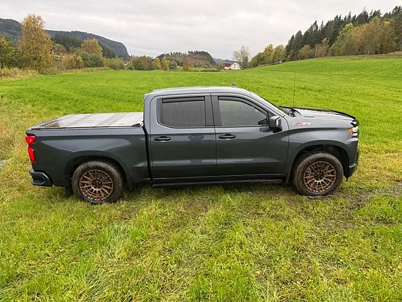 Chevrolet Silverado 1500 2020 photo 2