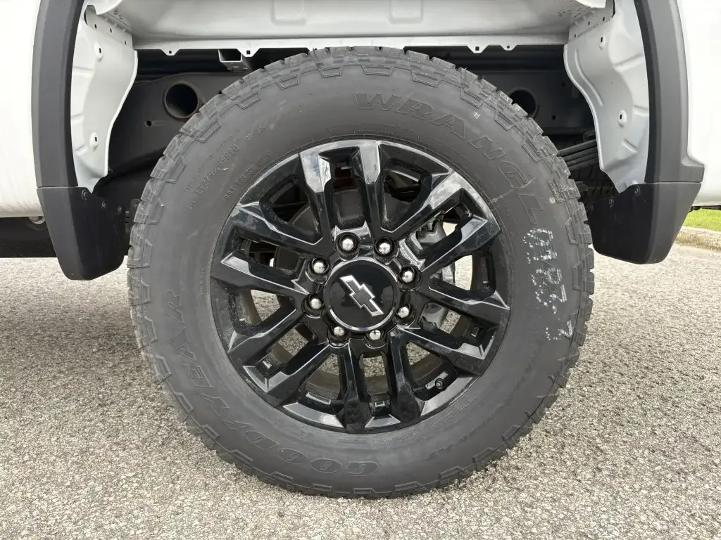 Chevrolet Silverado 2500 2026 photo 4