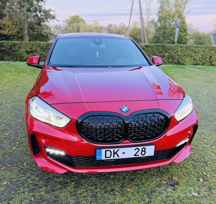 BMW 118D 2021 photo 2