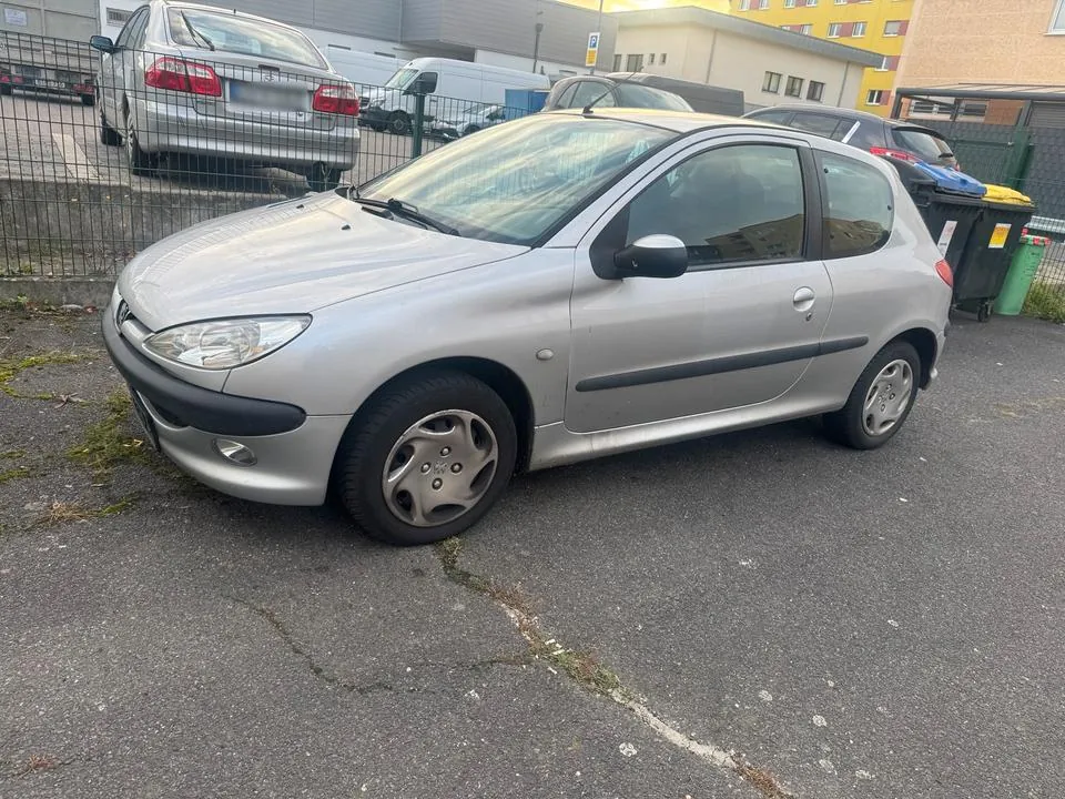 Peugeot 206