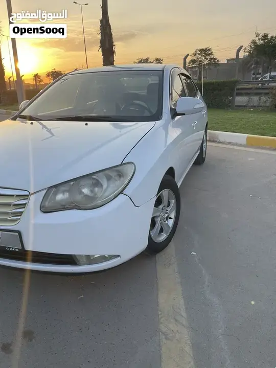Hyundai Elantra 2011 photo 2