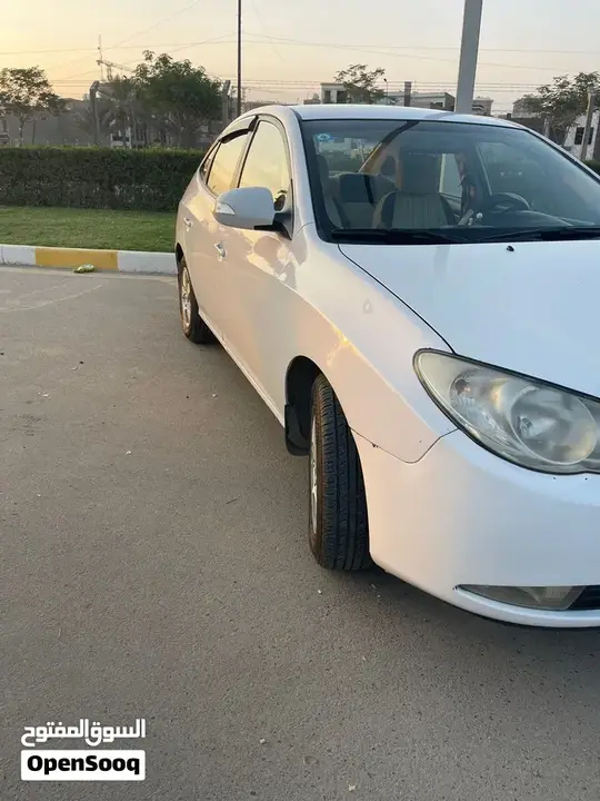 Hyundai Elantra 2011 photo 3