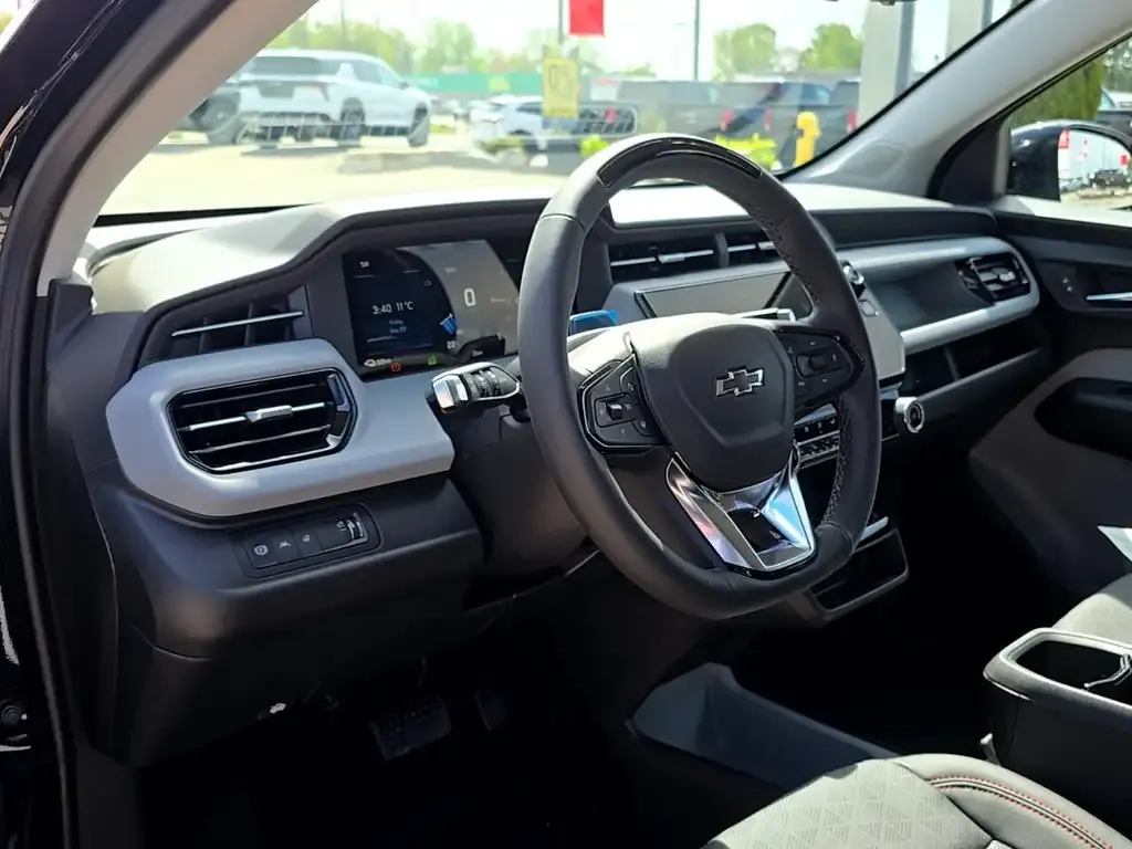 Chevrolet Bolt 2027 photo 4