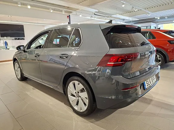 Volkswagen Golf I 2026 photo 2