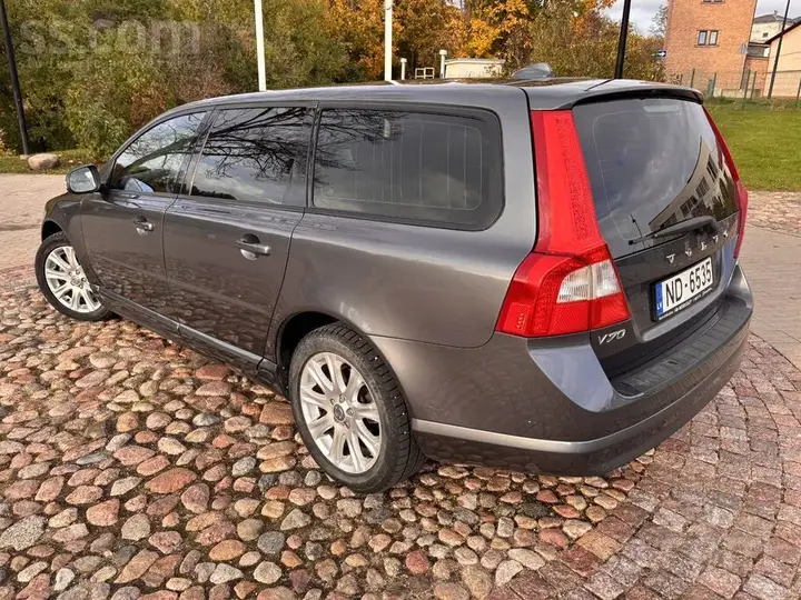Volvo V70 2009 photo 4
