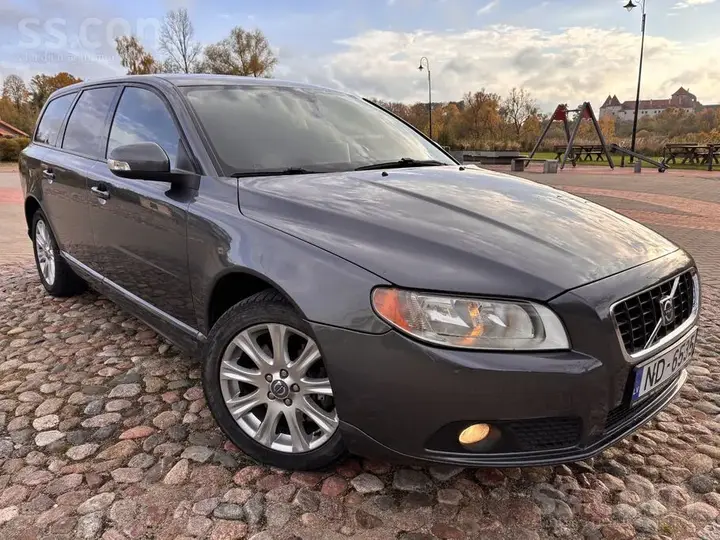 Volvo V70 2009 photo 3