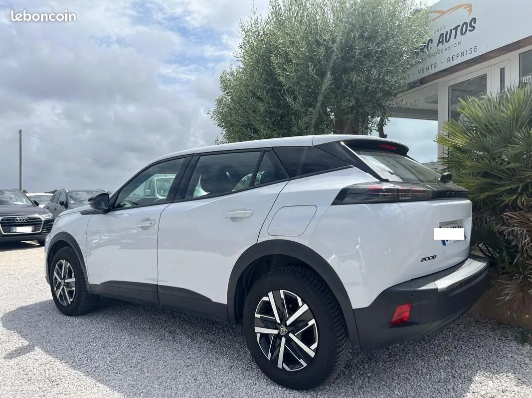 Peugeot 2008 2024 photo 4