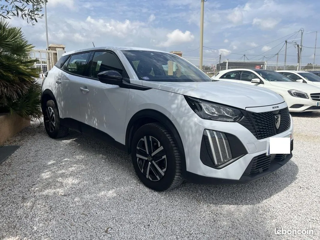 Peugeot 2008 2024 photo 3