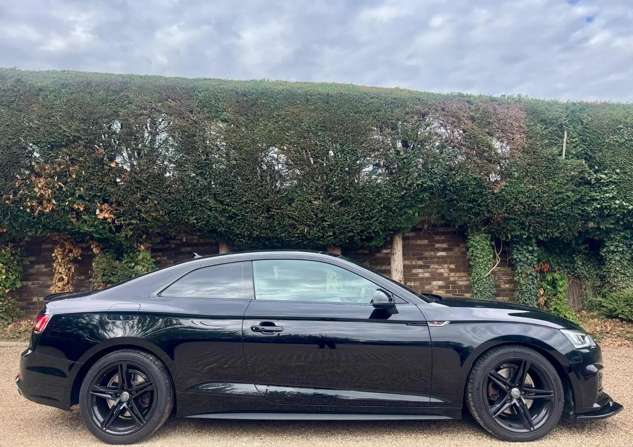 Audi A5 2017 photo 2