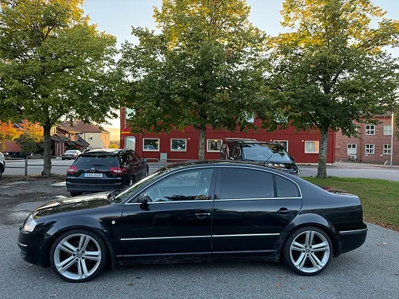 Skoda Superb 2003 photo 2