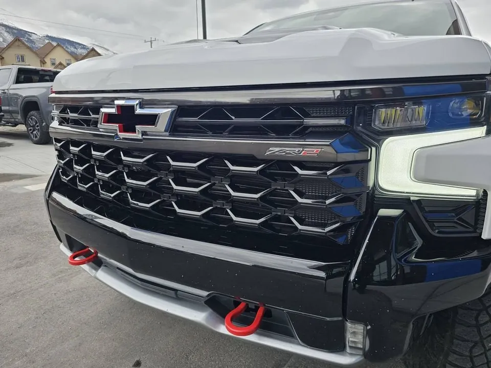 Chevrolet Silverado 1500 2024 photo 3
