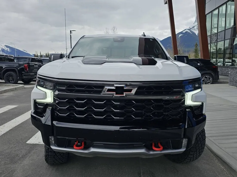 Chevrolet Silverado 1500 2024 photo 2