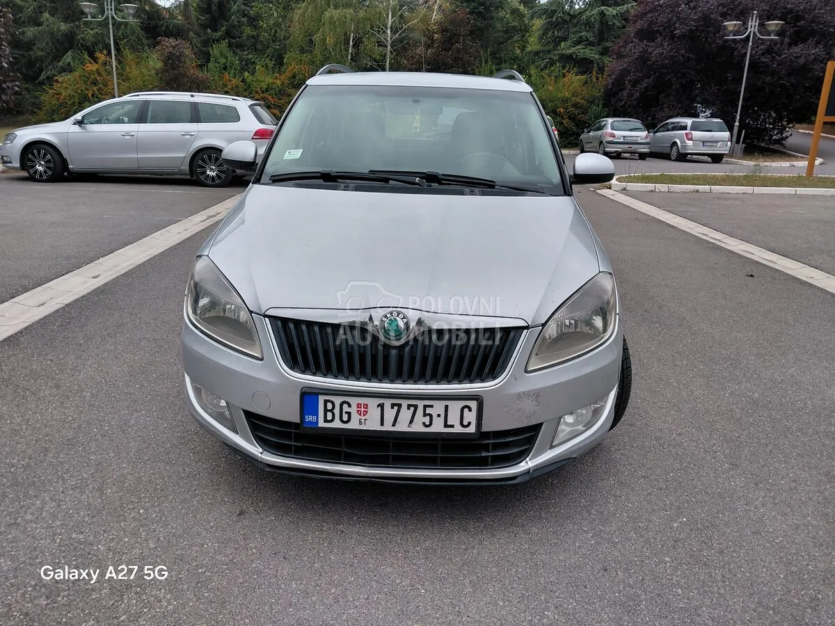 Skoda Fabia 2012 photo 2
