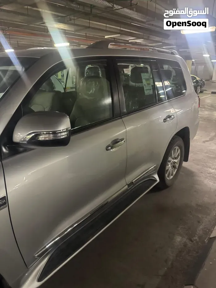Toyota Land Cruiser 2020 photo 3