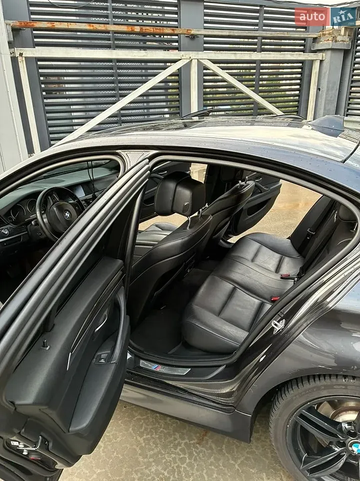 BMW 5 Series 2012 photo 5