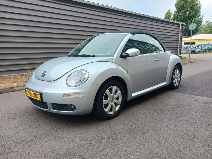 Volkswagen New Beetle