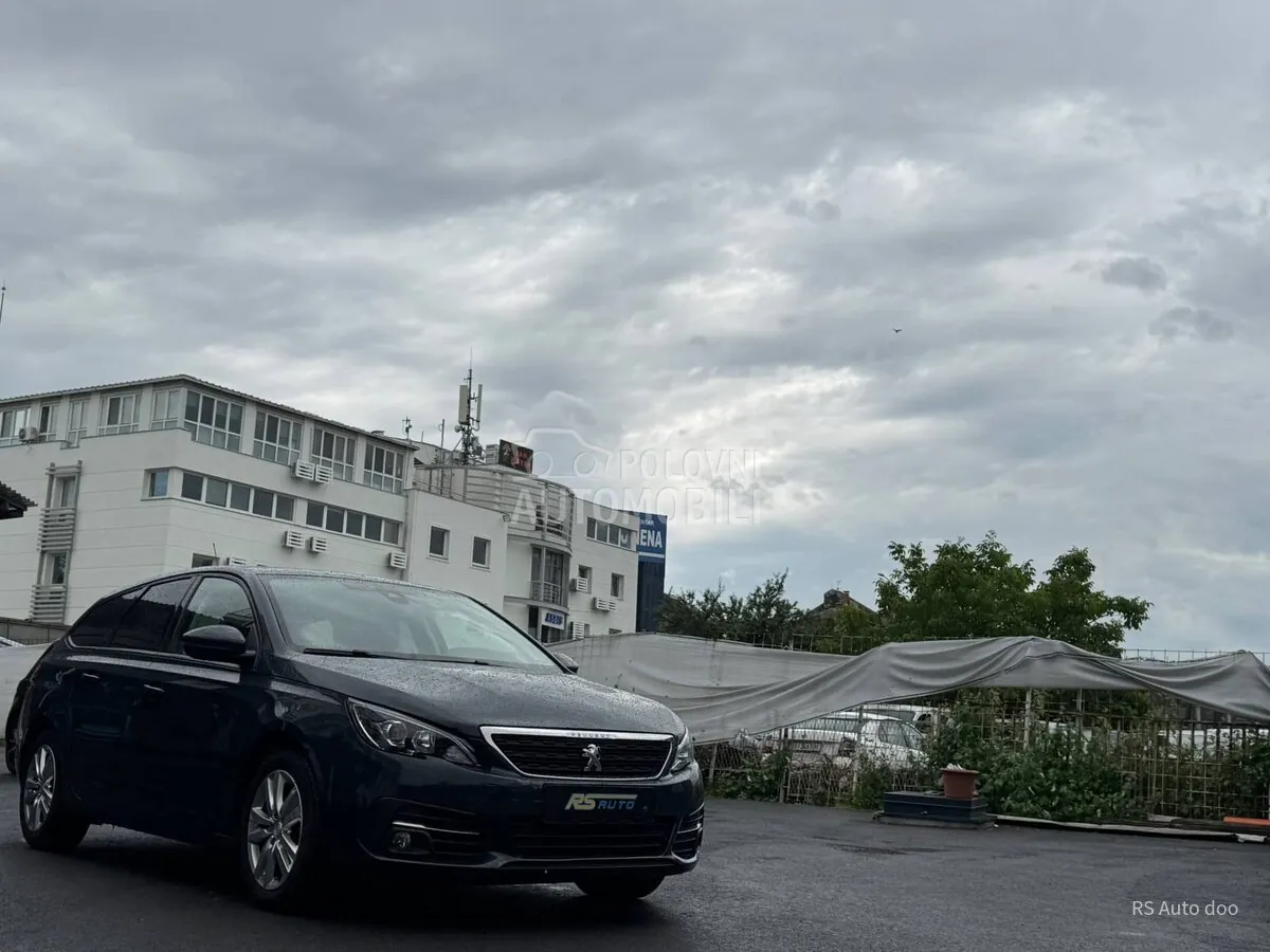 Peugeot 308 2020 photo 2