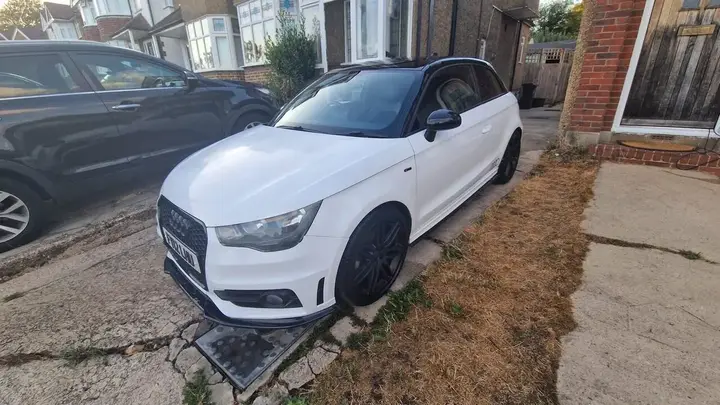 Audi A1 2012 photo 3