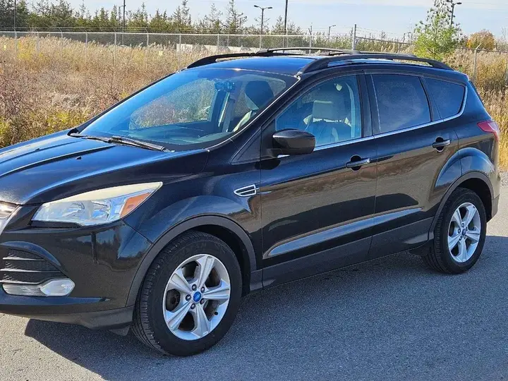Ford Escape 2013 photo 2